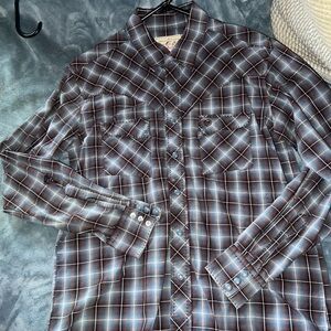 Men’s Wrangler Button Up Sz M